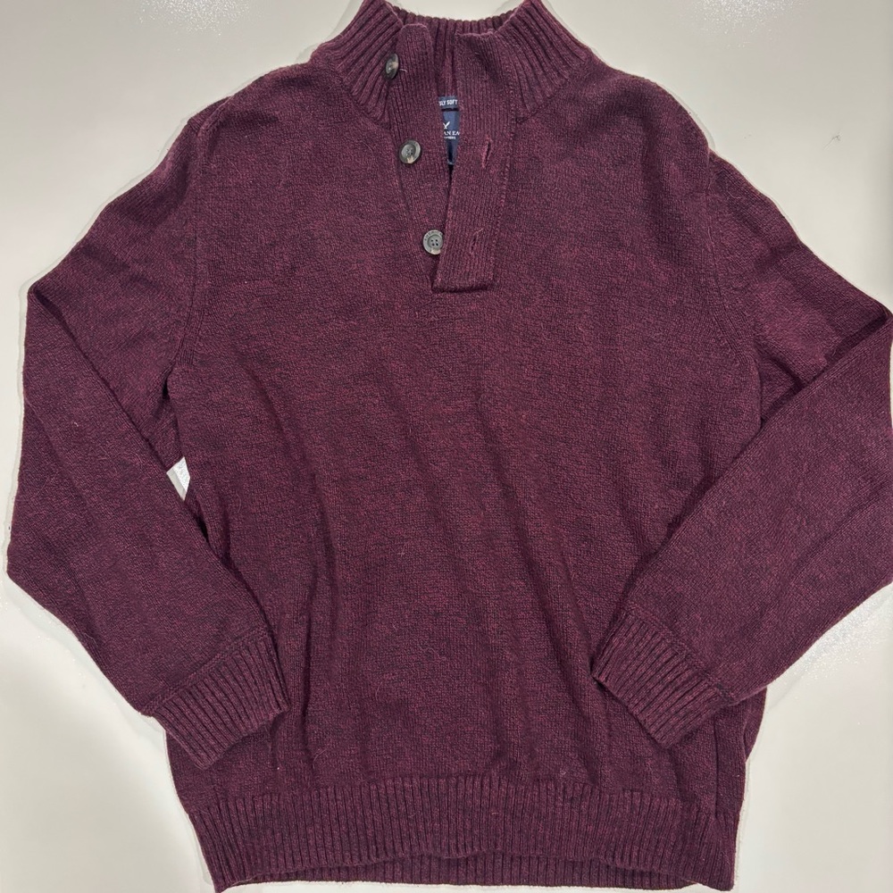 American Eagle Men's Burgundy Sweater
